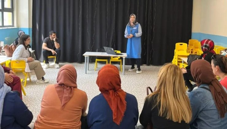 Akçakoca’da Velilere Sağlıklı Yaşam Eğitimi Verildi
