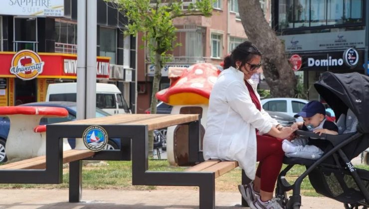Akçakoca’da Kent Mobilyaları Yenileniyor