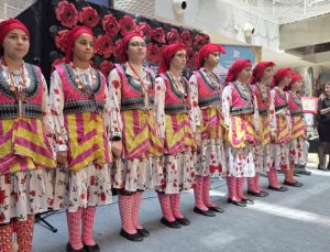 Düzce’de Genç Yetenekler Eserleriyle Sahne Aldı