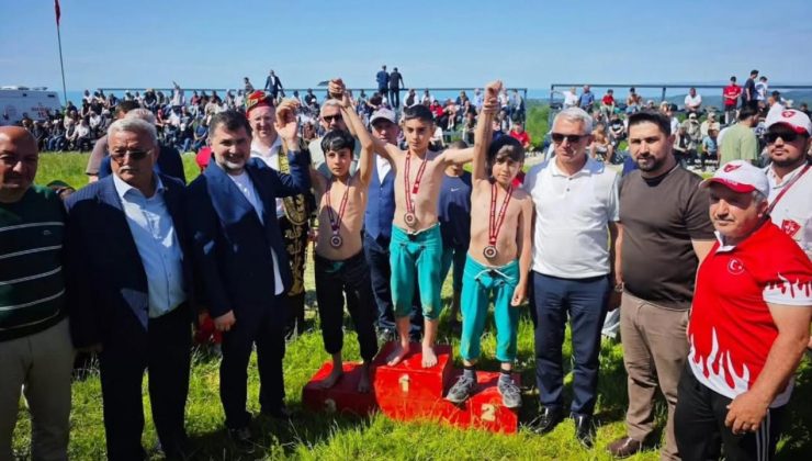 Ata Sporu Güreş Balatlı’da Yaşatıldı